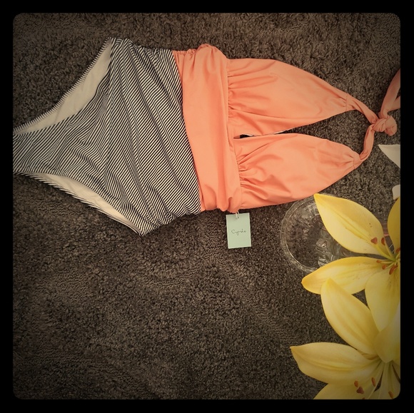 New bathing suit - Picture 1 of 2